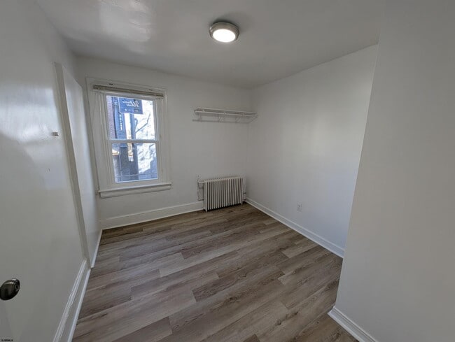 Building Photo - 902 Westcoat Pl