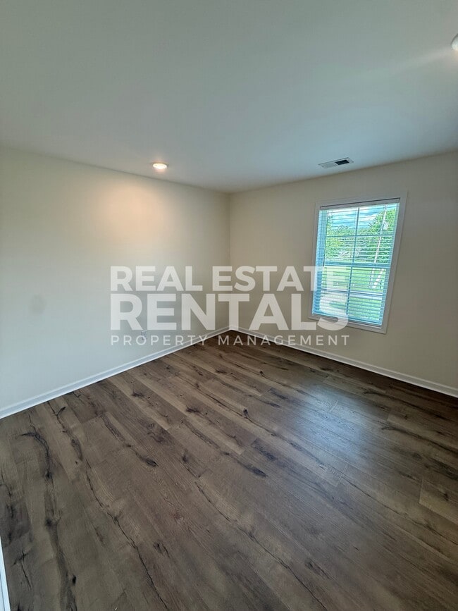 Building Photo - 5272 Slasham Rd