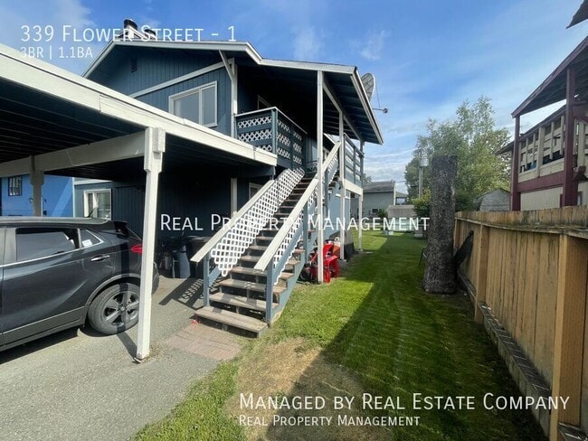 Building Photo - 339 Flower St