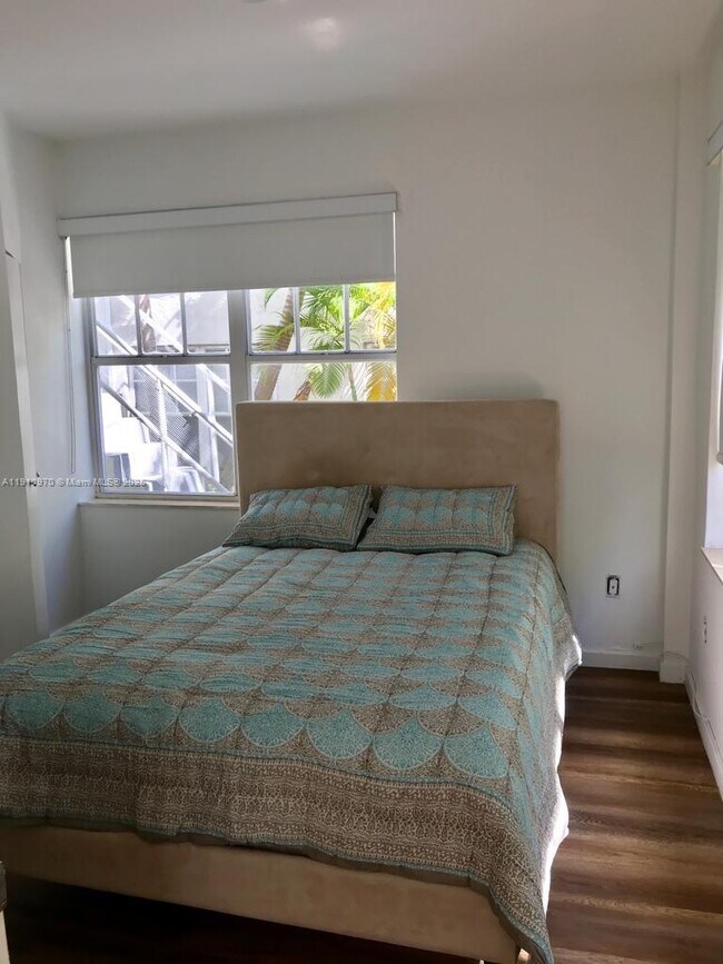 Building Photo - 719 Meridian Ave