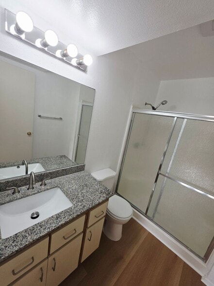 Building Photo - 1144-15-8 Rosedale Ave