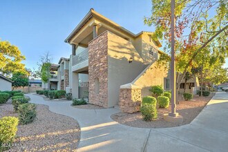 Building Photo - 2155 N Grace Blvd