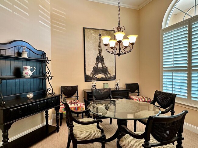 Building Photo - Gated Community! Walking Distance to the B...