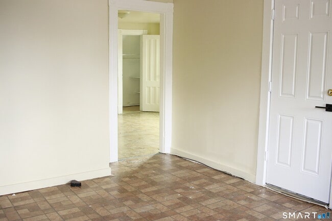 Building Photo - 175 Chestnut Ave