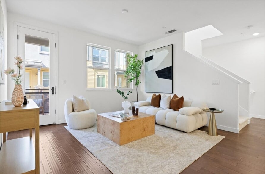 Building Photo - 1889 Sable Pl