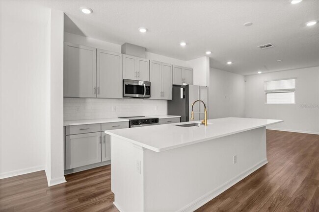 Building Photo - 6403 Cyrils Dr