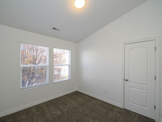 Building Photo - West Jordan Townhome