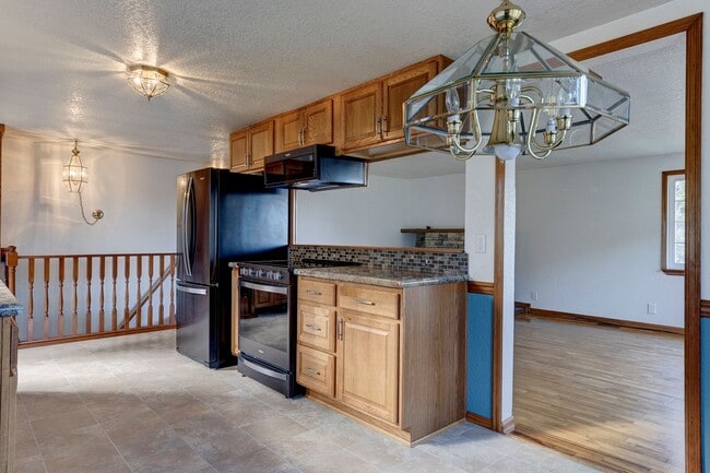 Building Photo - Charming 3 bedroom home near NAS Whidbey