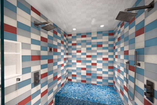 Building Photo - 1411 Crystal Lake Rd