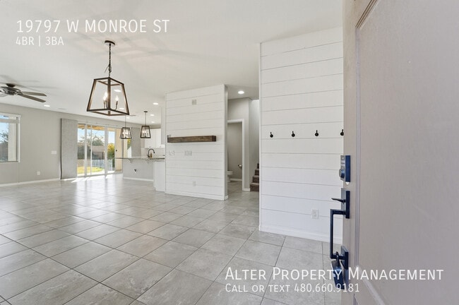 Building Photo - 19797 W Monroe St