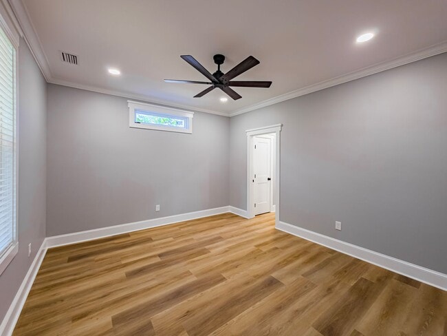 Building Photo - 807 Cherokee Ave