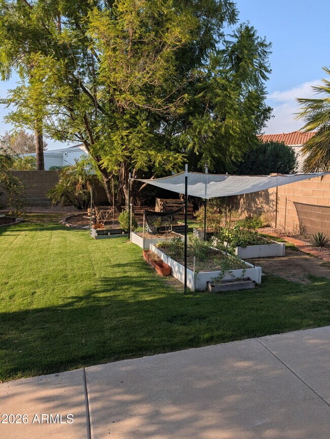 Building Photo - 3020 E Friess Dr