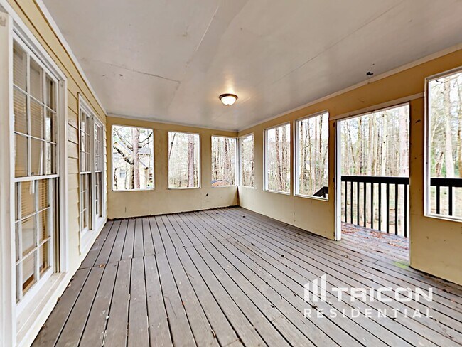 Building Photo - 5044 Rosemeade Ct
