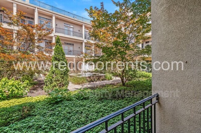 Building Photo - 355 E Ohio St