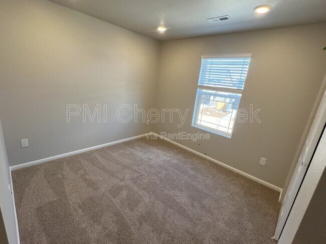 Building Photo - 741 N Tempe St