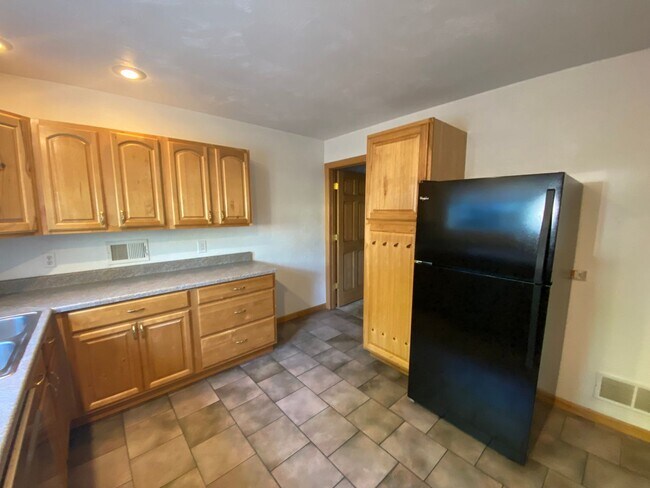 Building Photo - 1118 Lafayette - 4 Bed/4.5 Bath Unit Near ...