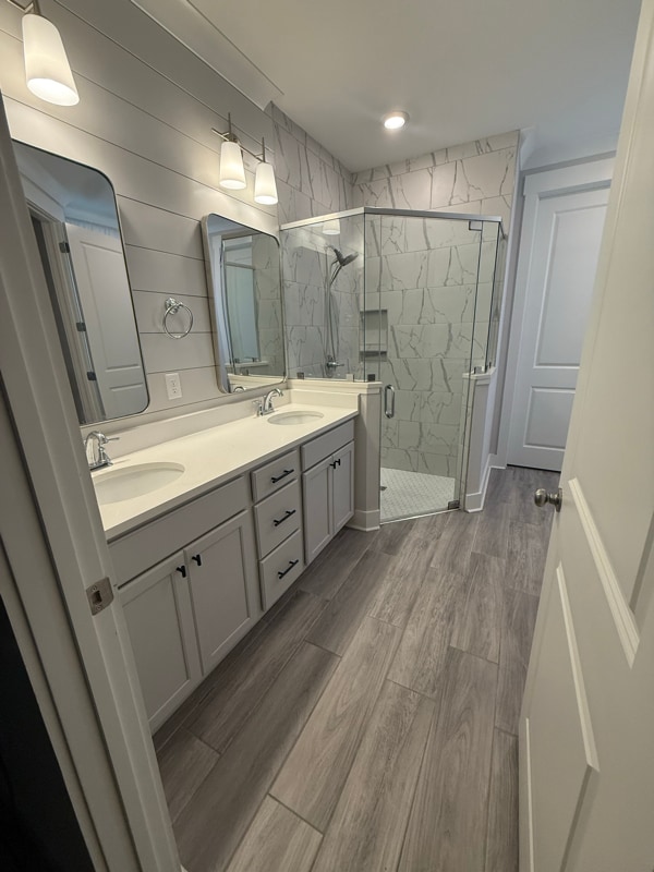 Building Photo - 2129 Sedges Ave