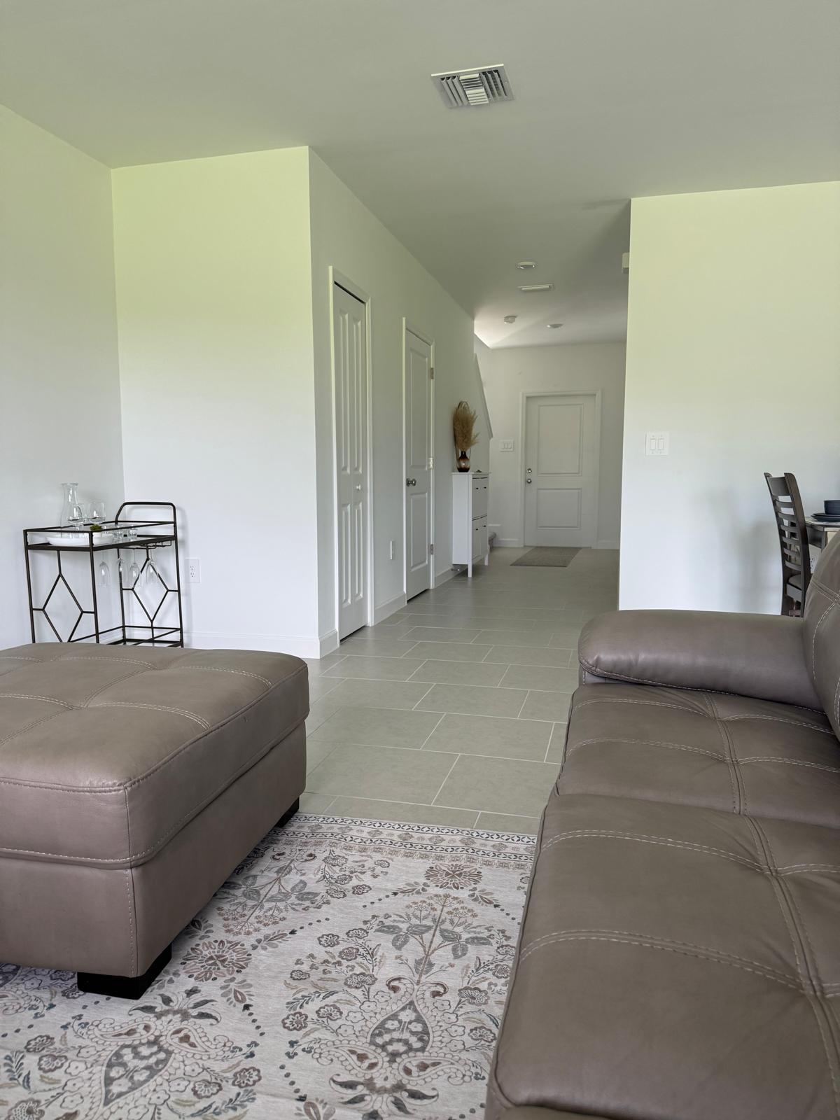 Building Photo - 7111 Weeping Pine Dr