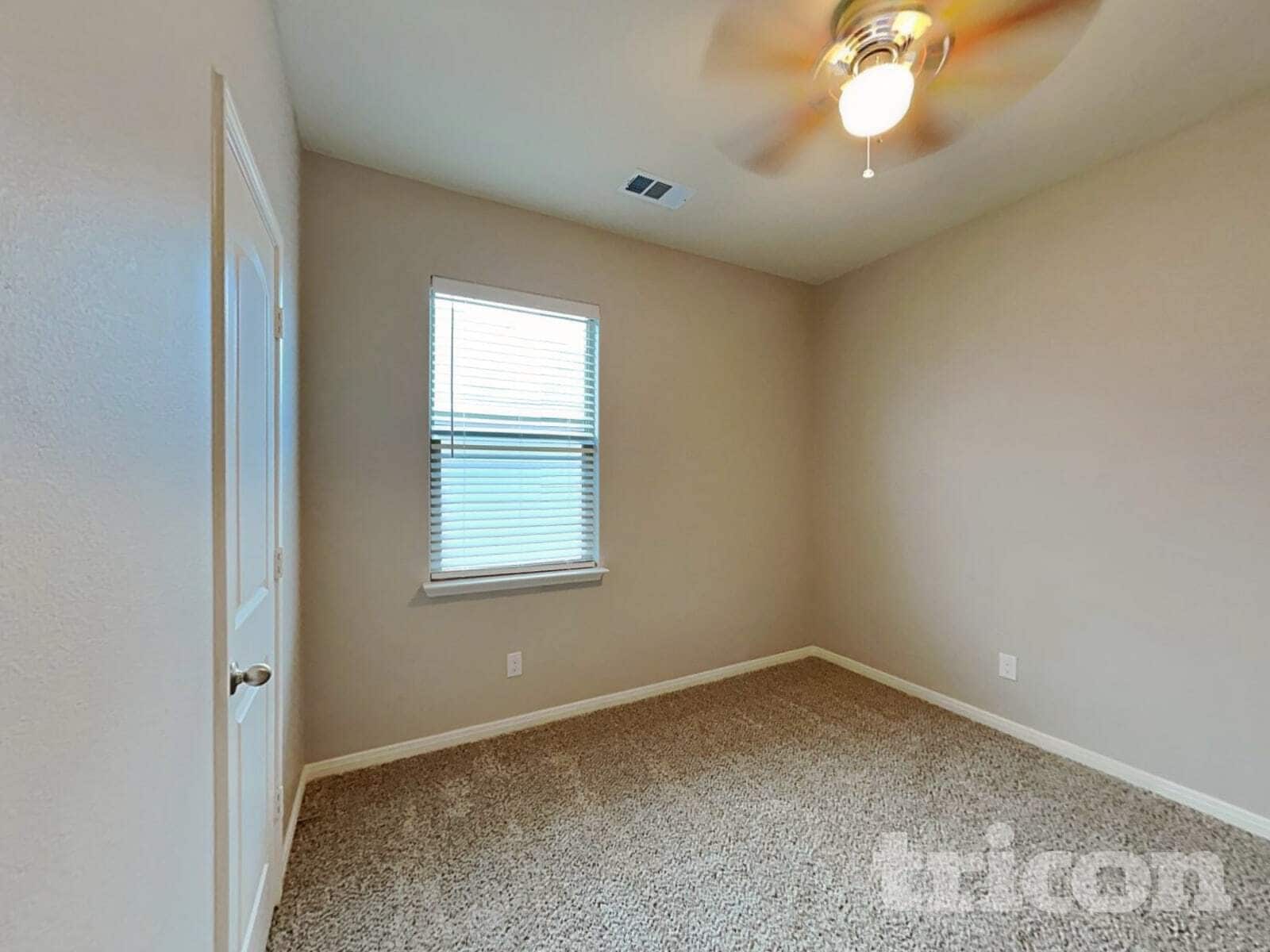 Building Photo - 125 Bush Dr