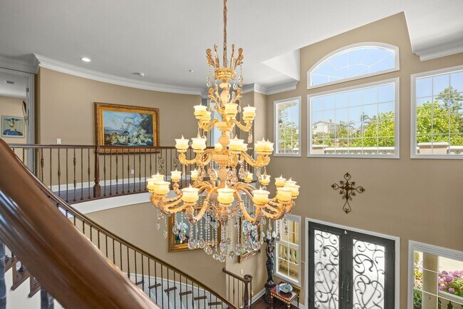 Building Photo - Exquisite Luxury Living in the Moorpark Country Club Estates