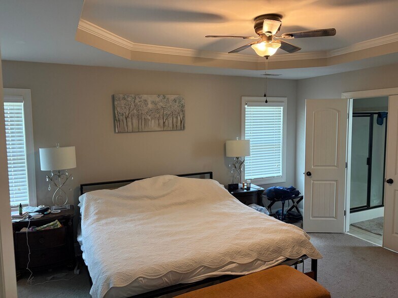 Building Photo - 669 Winding Oak Way
