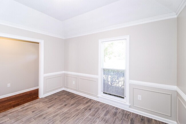 Building Photo - 1261 Fox Trace Dr