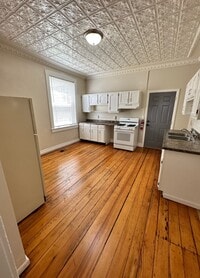 Building Photo - 1635 White St