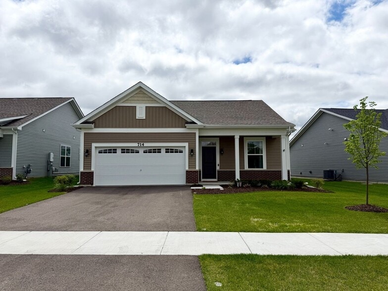 Building Photo - 714 Alberta Ave