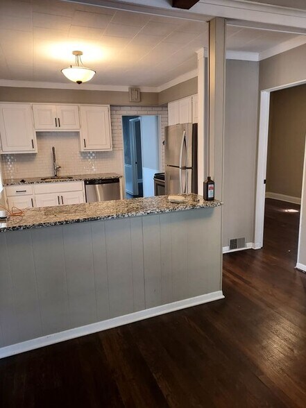 Building Photo - 3268 Prairie Ave