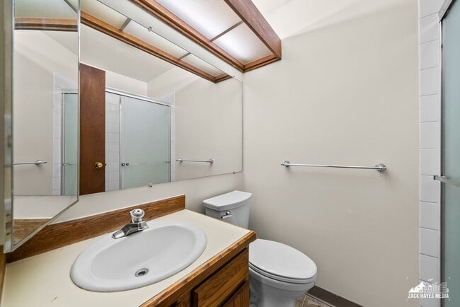 Building Photo - 7242 Foxridge Cir