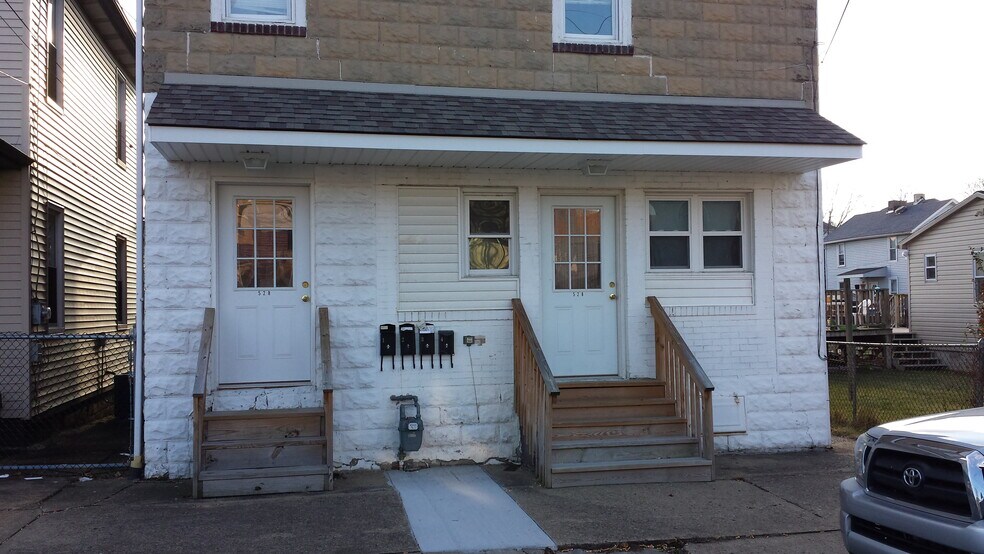 Primary Photo - 528 Euclid Ave