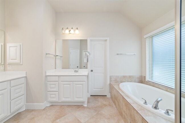 Building Photo - 26219 Mercy Moss Ln