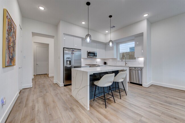 Building Photo - 3517 McIlhenny St