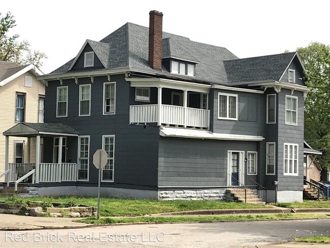 Building Photo - 728 S 6th St