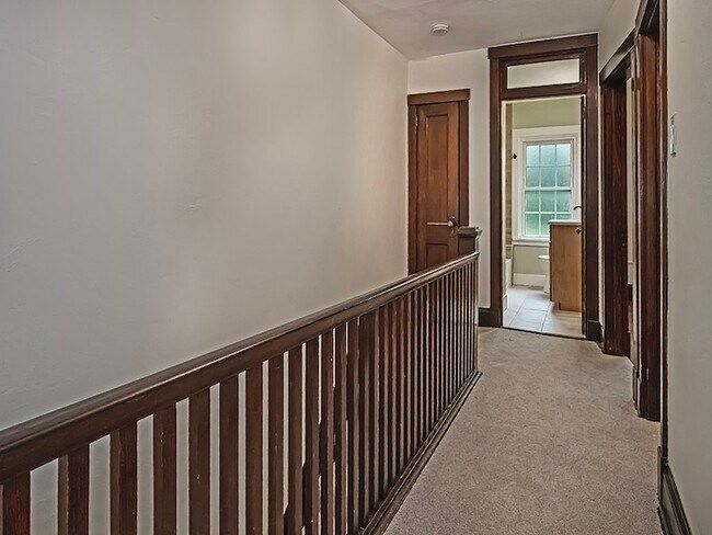 Building Photo - 5519 Howe St