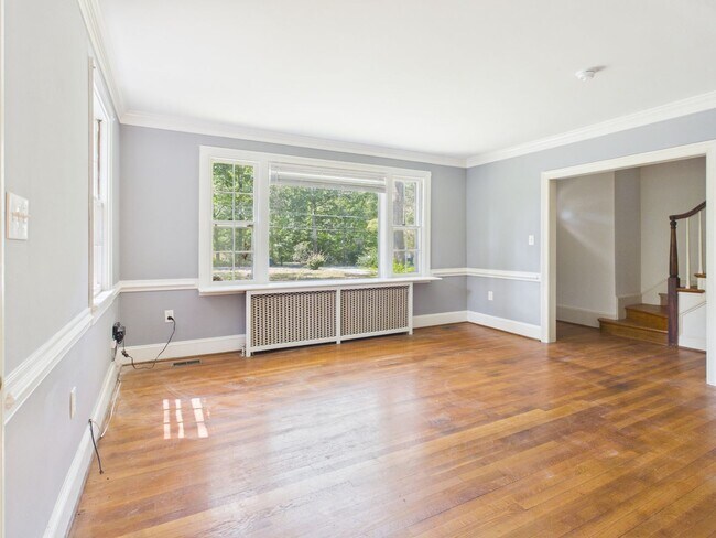 Building Photo - 2253 Brookwood Rd