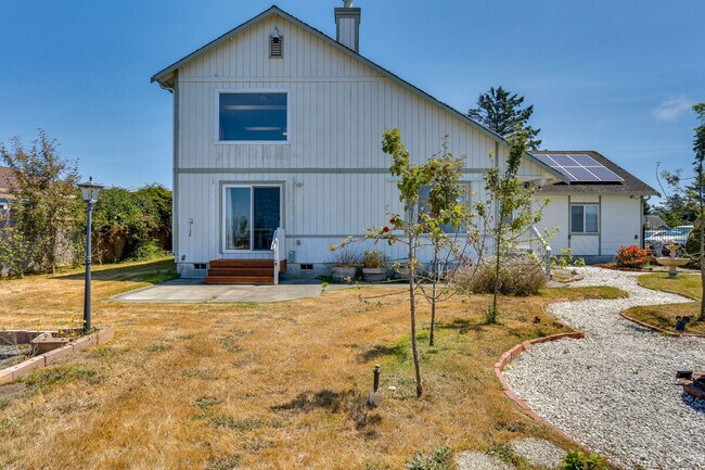 Building Photo - 5370 Bay Pointe Ct