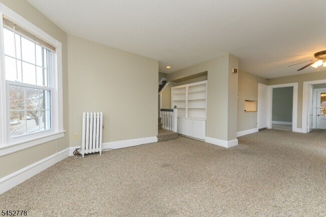 Building Photo - 11 Montague Pl