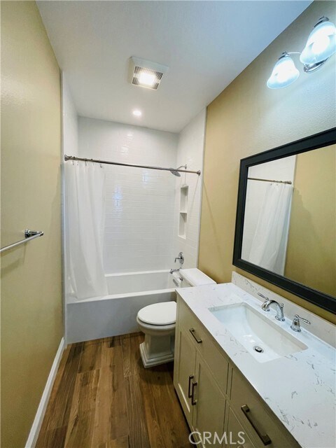 Building Photo - 32 Bogey Ln