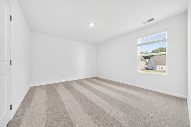 Building Photo - 124 Limbury Ct
