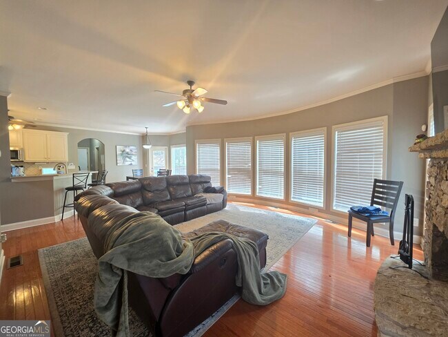 Building Photo - 94 Courtland Dr