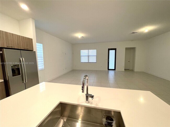 Building Photo - 4506 SW 174th Ave
