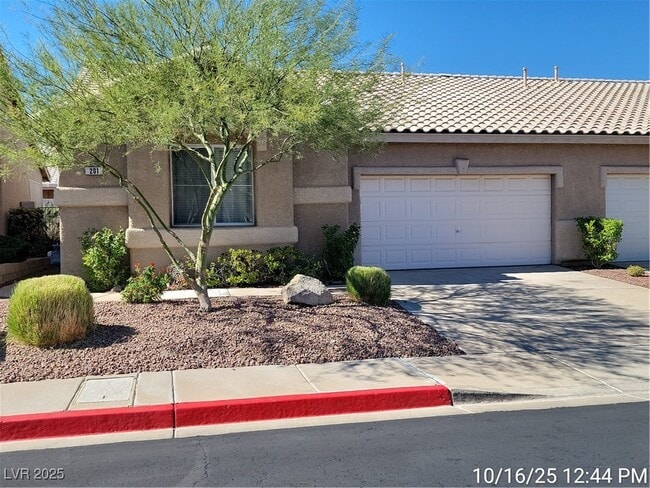 Primary Photo - 201 Crown Imperial St