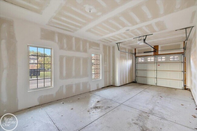 Building Photo - 2676 Barrington Square
