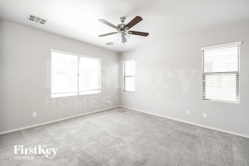 Building Photo - 4191 E Velasco St