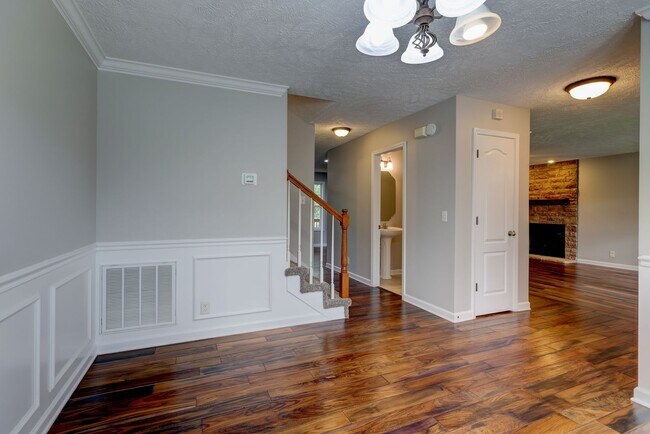 Building Photo - 791 Colin Ct