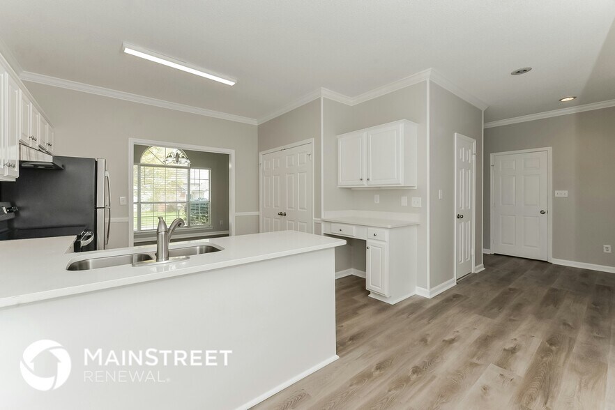 Building Photo - 6005 Russet Meadows Dr