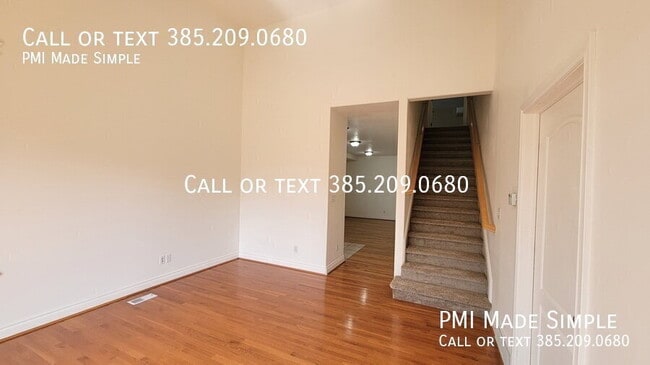 Building Photo - 3042 E Somerset Dr