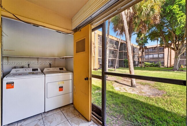 Building Photo - 8415 SW 107th Ave
