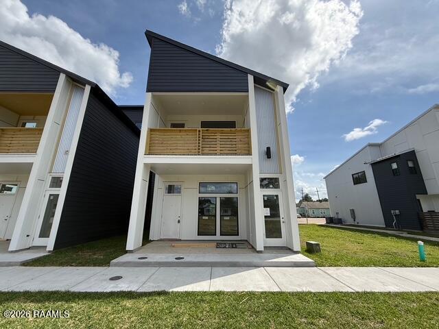 Building Photo - 1120 S Washington St